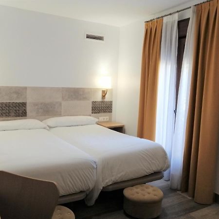 Hostal Restaurante Villa De Brihuega Exteriér fotografie